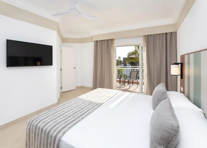 Riu Paraiso Lanzarote 호텔