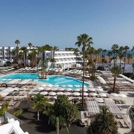 ホテル Riu Paraiso Lanzarote 4*